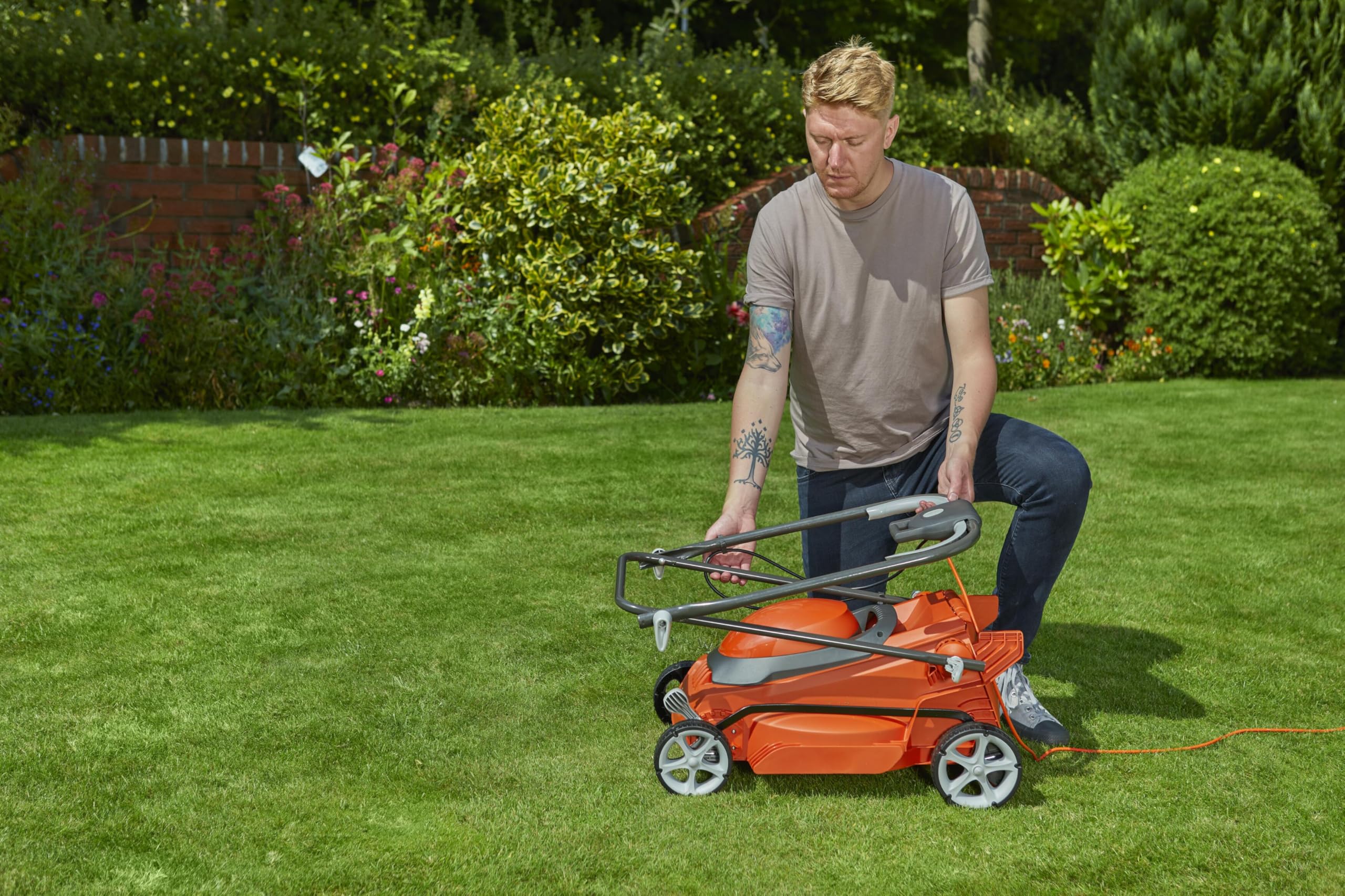 1600W Electric Lawn Mower with Rear Roller & 45L Grass Collection Box