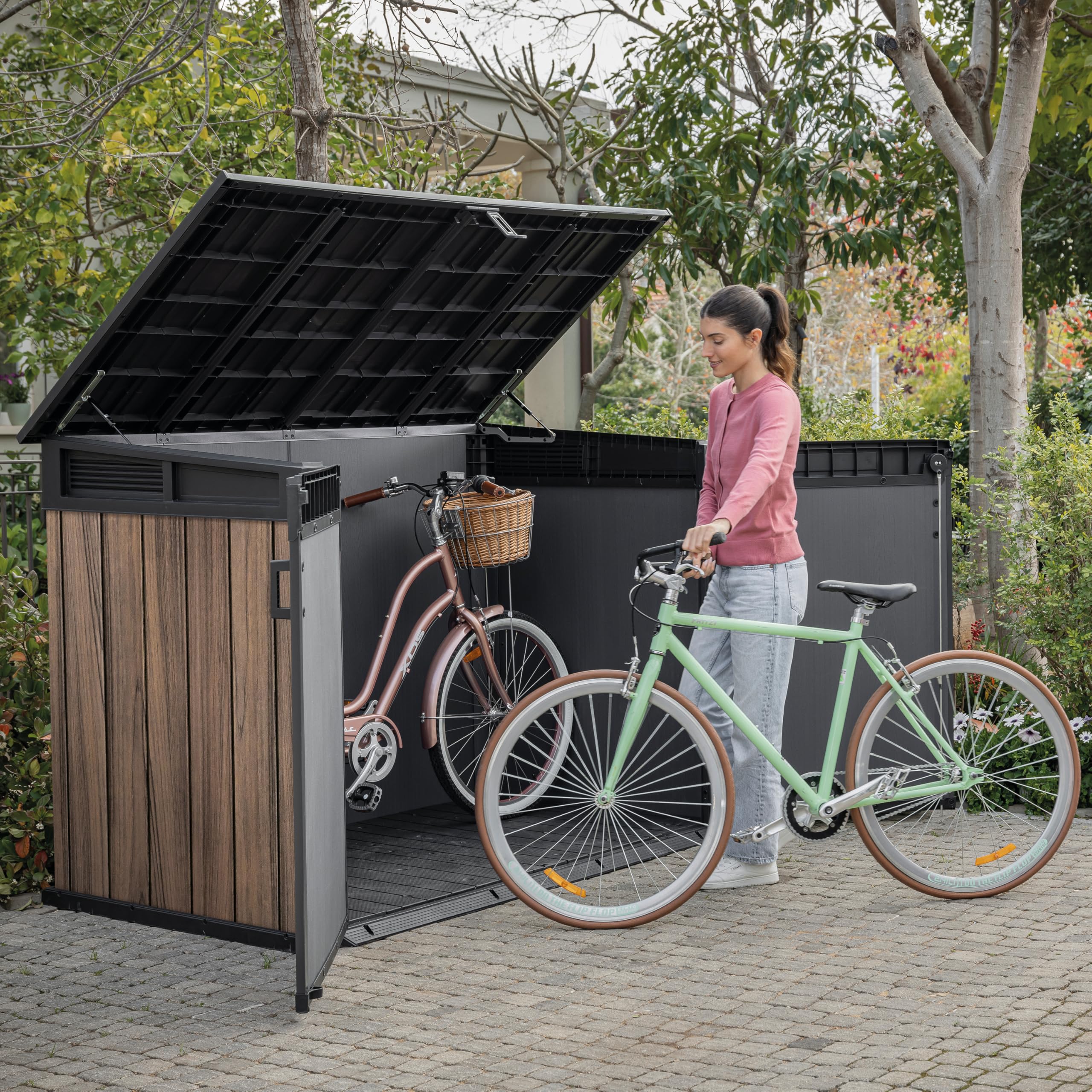 2020L Large Outdoor Storage Shed with Lockable Doors & Easy Access Lid